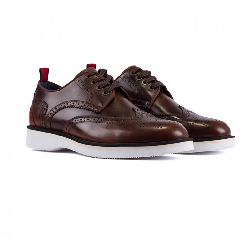 Zapatos casuales en cuero...